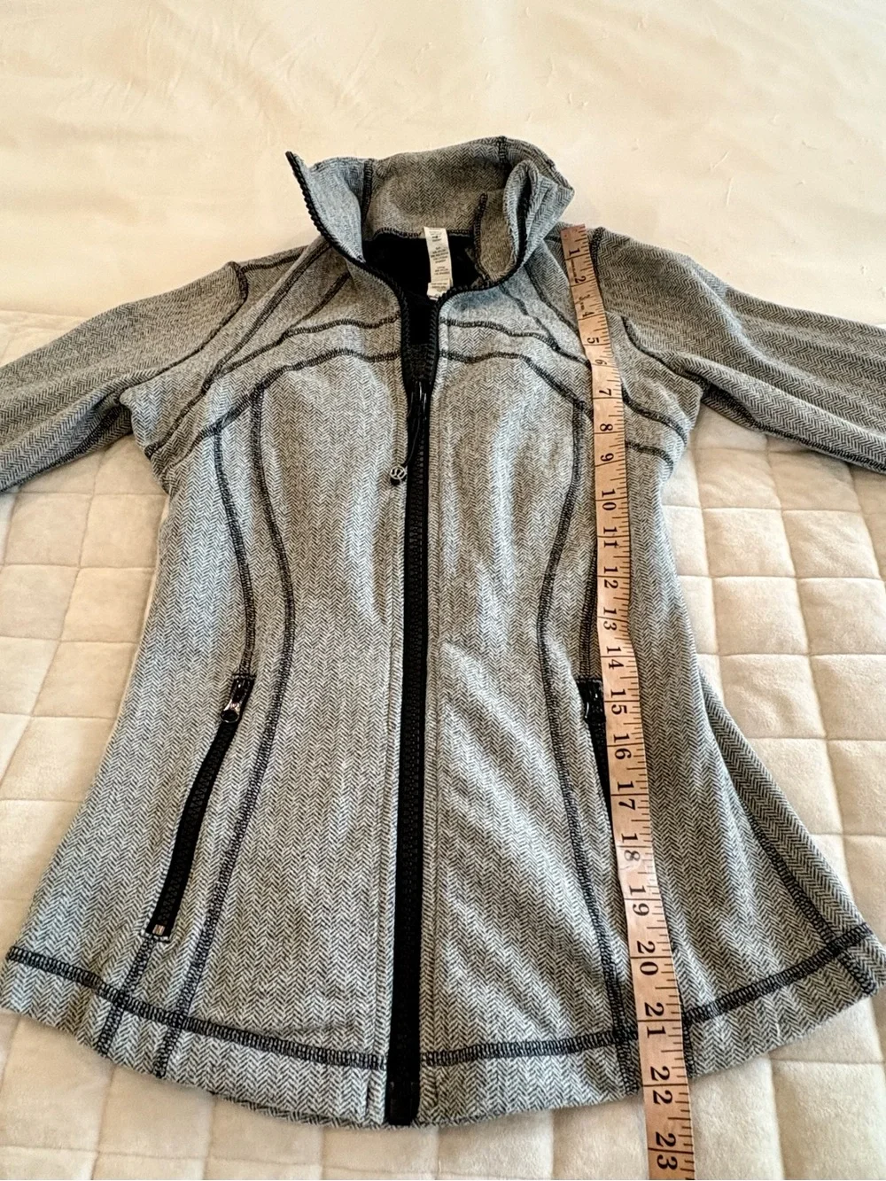 Lululemon Define Jacket Herringbone Grey Black Size 6 Full Zip Fitted EUC